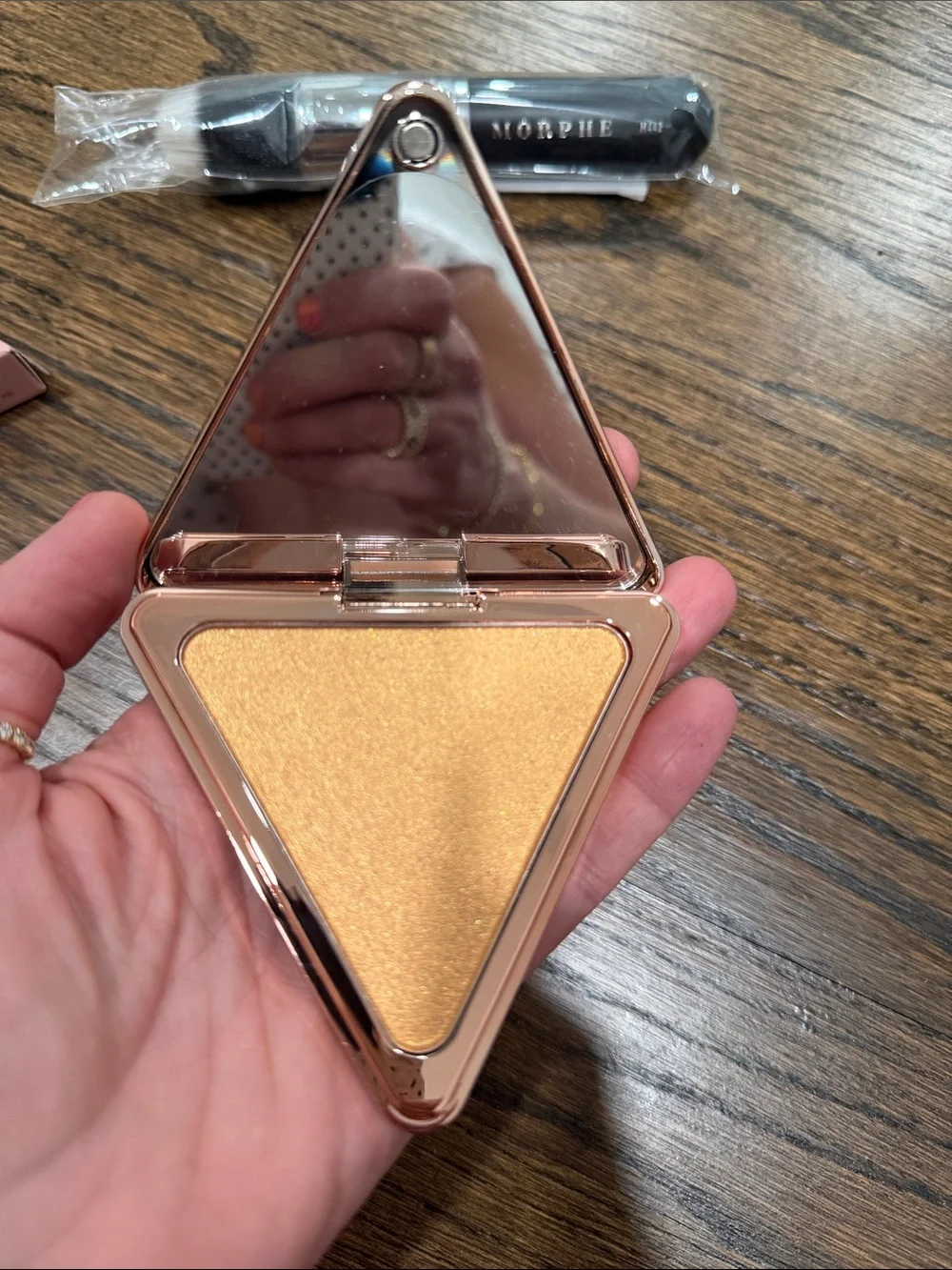 LYS Highlighter Powder & Morphe Duo Fiber Buffer Brush